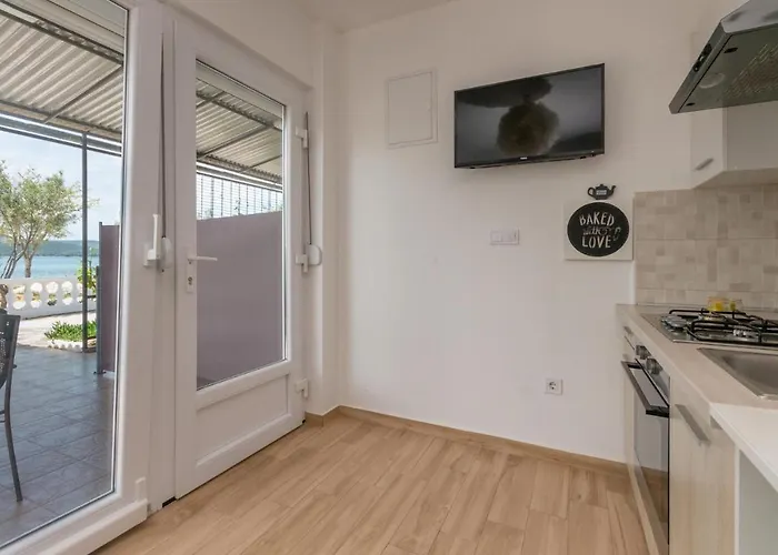 In Turanj, 20m From The Apartamento *
