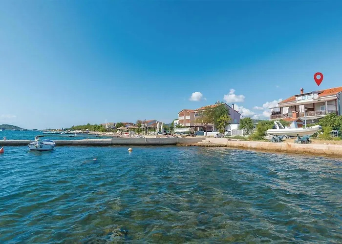 Apartamento In Turanj, 20m From The