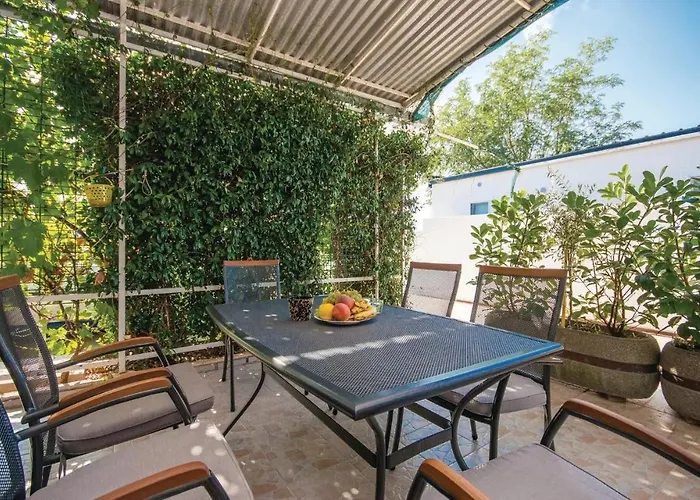Apartamento In Turanj, 20m From The