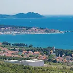 In Turanj, 20m From The Lägenhet Sukošan