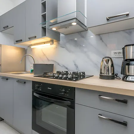 Lägenhet In Turanj, 20m From The Sukošan