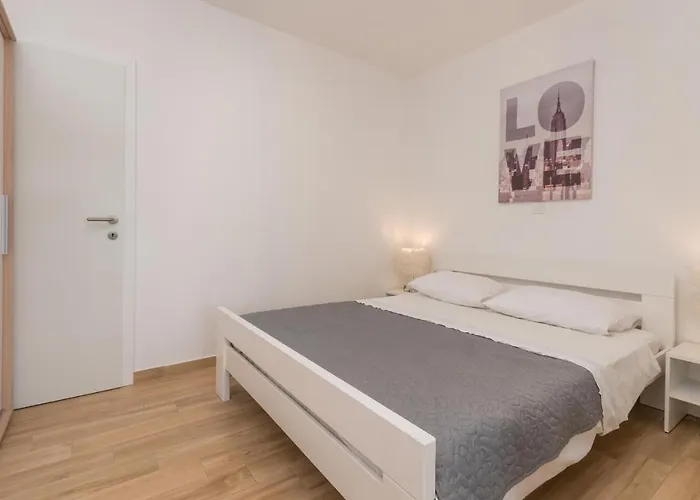 In Turanj, 20m From The