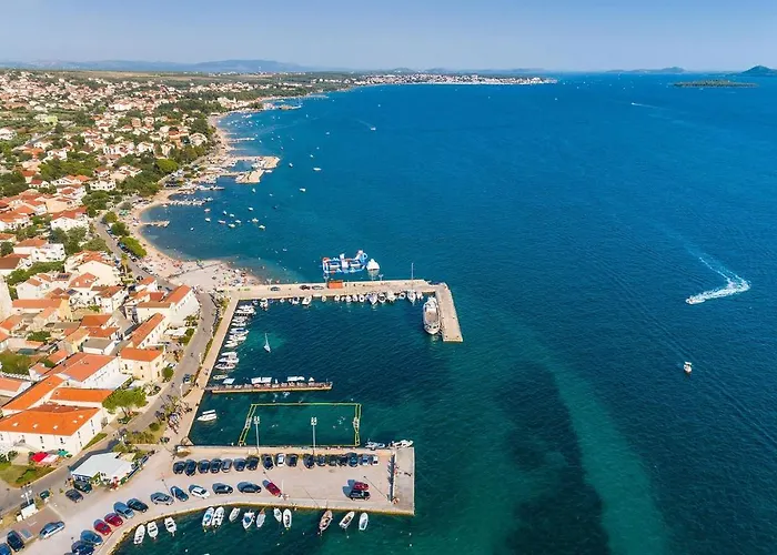 In Turanj, 20m From The Lägenhet Sukošan