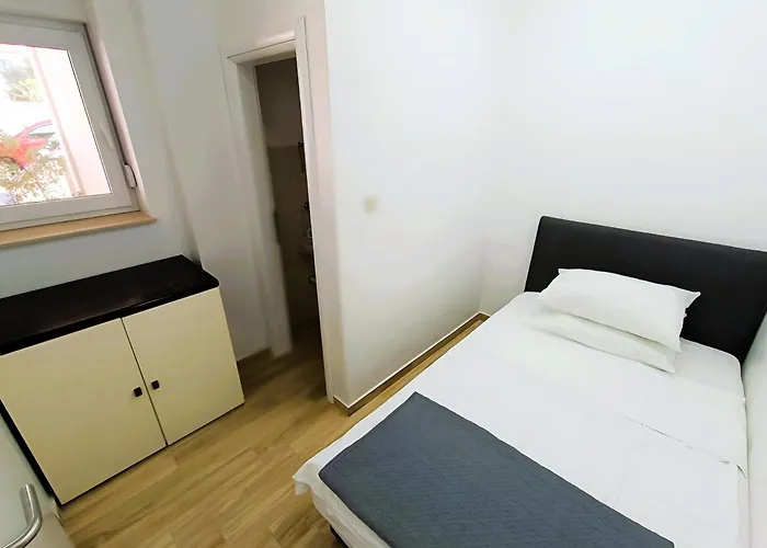 In Turanj, 20m From The Lägenhet *