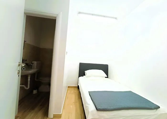 Lägenhet In Turanj, 20m From The Sukošan