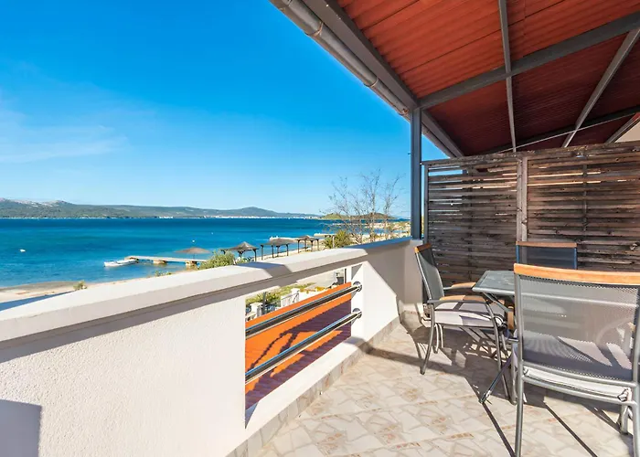 Lägenhet In Turanj, 20m From The *